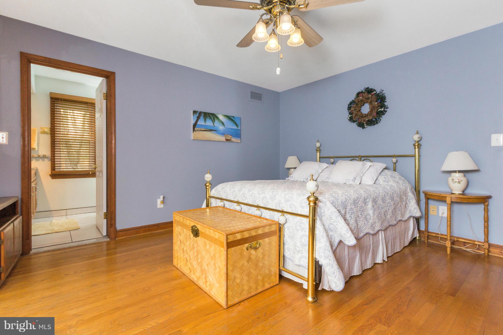24304 Hanson Road Gaithersburg, MD 20882 - Photo 6 of 17 Bedroom (Master)