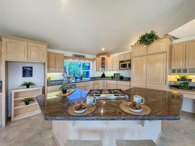 $789,000 | 10757 Oak Hill Drive, Rough and Ready, CA 95975