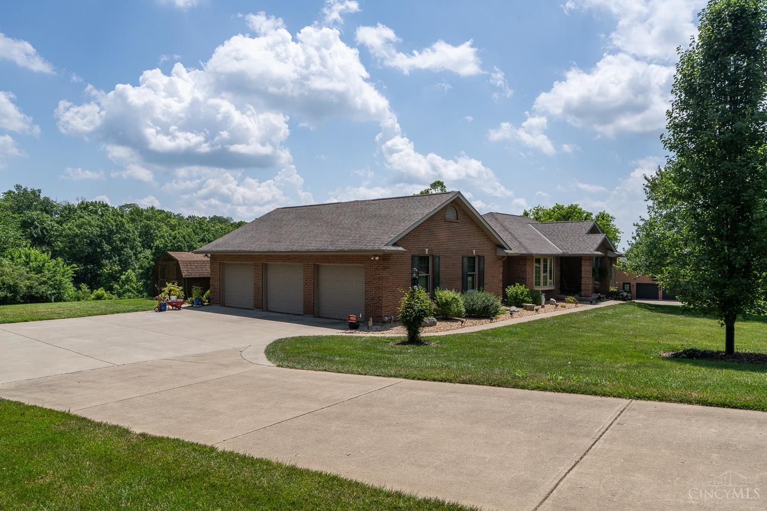 2958 Layhigh Road Hamilton, OH 45013 - Photo 4 of 57 Gallery Image 4