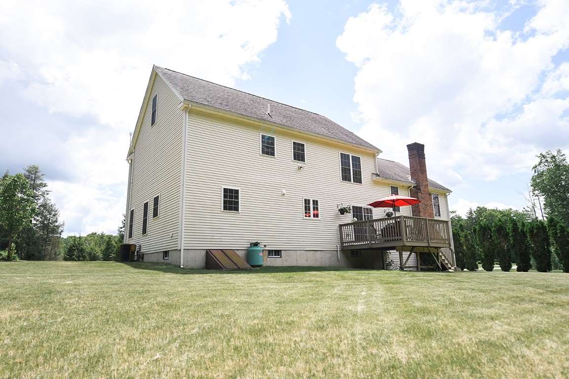 74 McIntosh Road Danville, NH 03819 - Photo 3 of 35