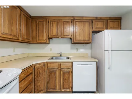 $179,900 | 10840 Southwest Meadowbrook Drive, Unit 57, Portland, OR 97224