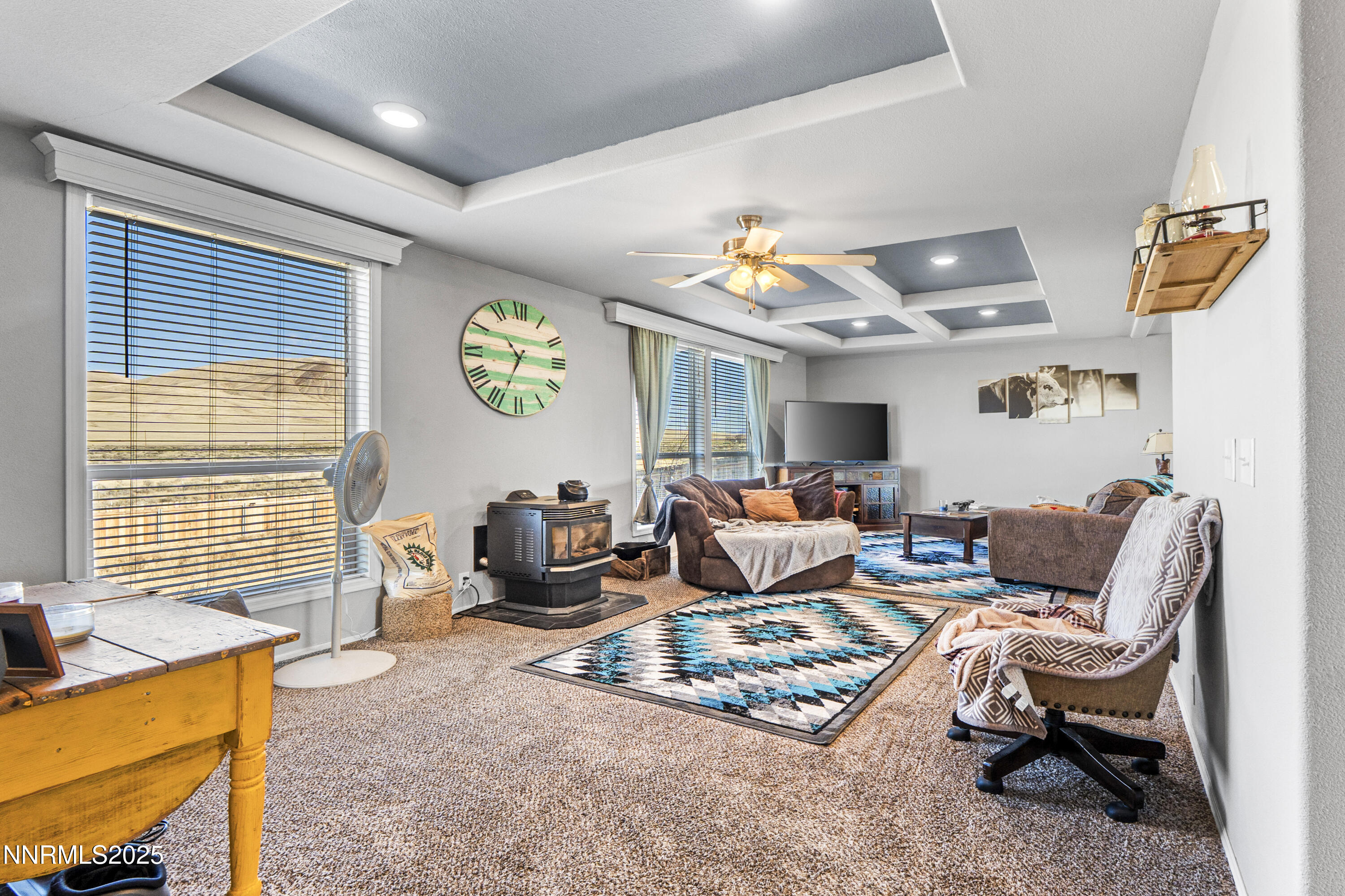 6745 Country Road Winnemucca, NV 89445 - Photo 30 of 50 a living room with furniture and a window