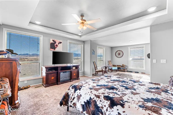 a view of a sky view