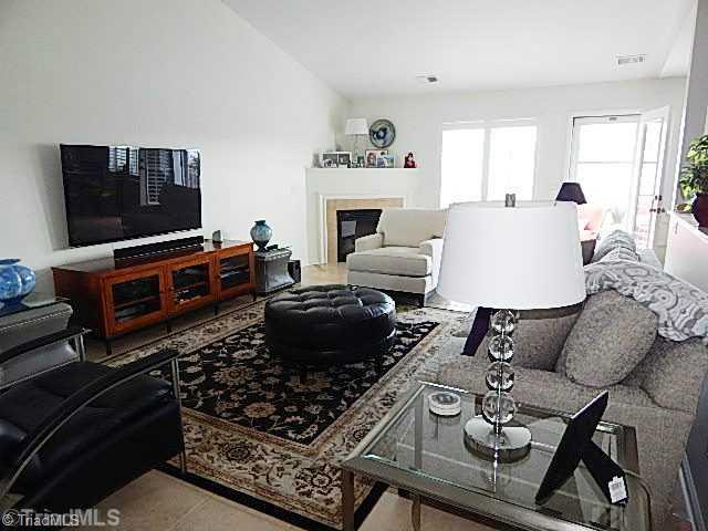 122 Brae Ridge Lane King, NC 27021 - Photo 2 of 16 Living Room.