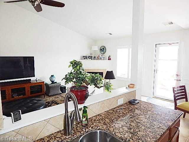 122 Brae Ridge Lane King, NC 27021 - Photo 4 of 16 Kitchen.