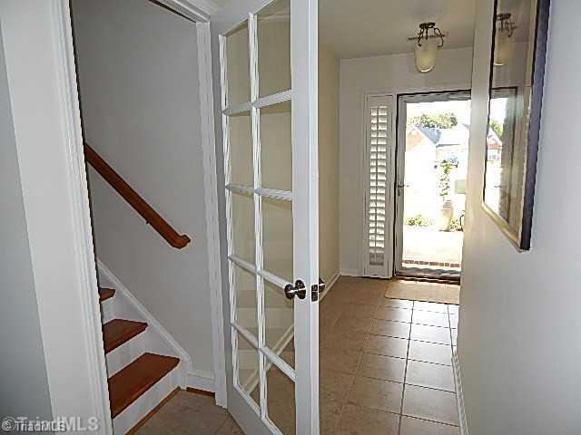 122 Brae Ridge Lane King, NC 27021 - Photo 6 of 16 Entry.