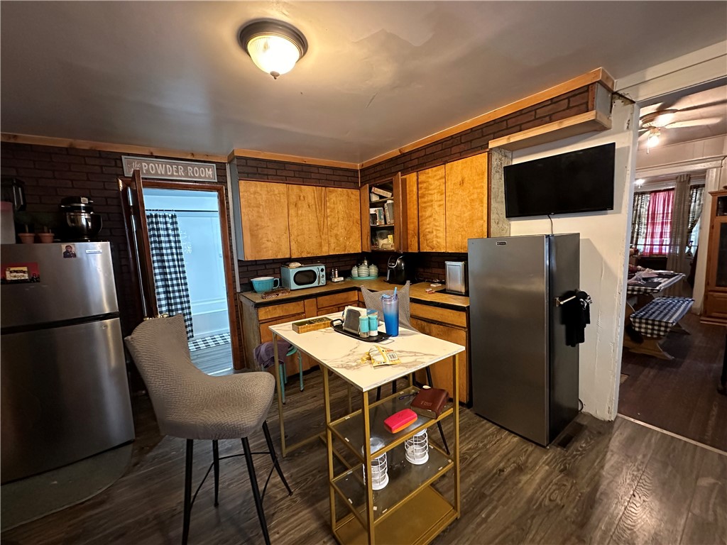 63 Peck Street Rochester, NY 14609 - Photo 8 of 38