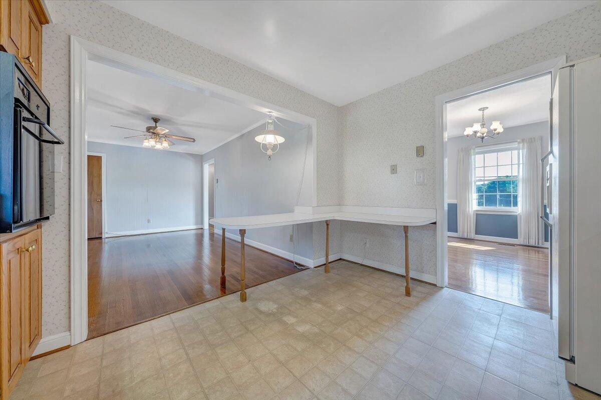 3501 Greencliff Road Roanoke, VA 24018 - Photo 11 of 36 11-MIB08095