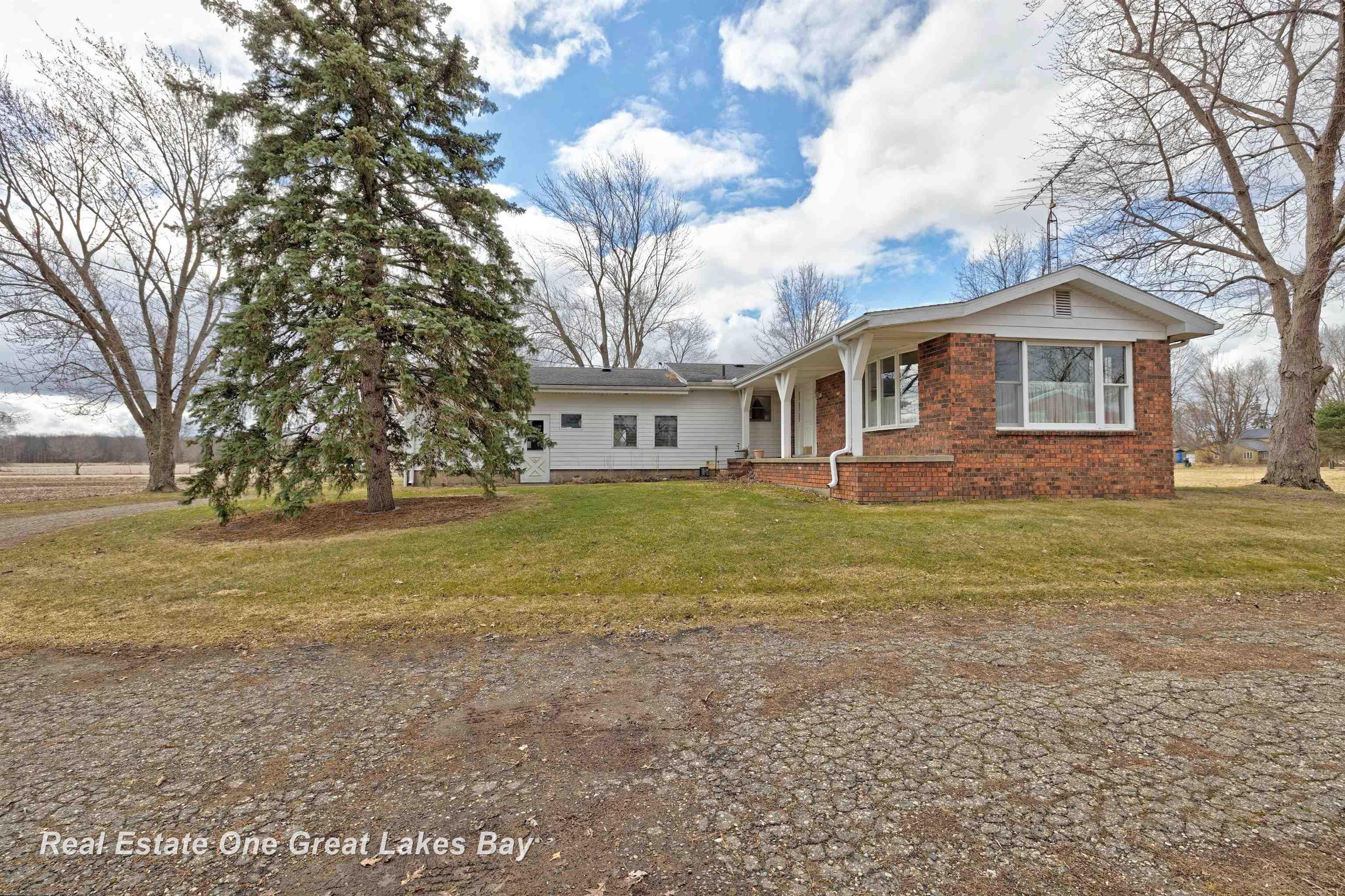 8730 Chesaning Road Chesaning, MI 48616 - Photo 46 of 72