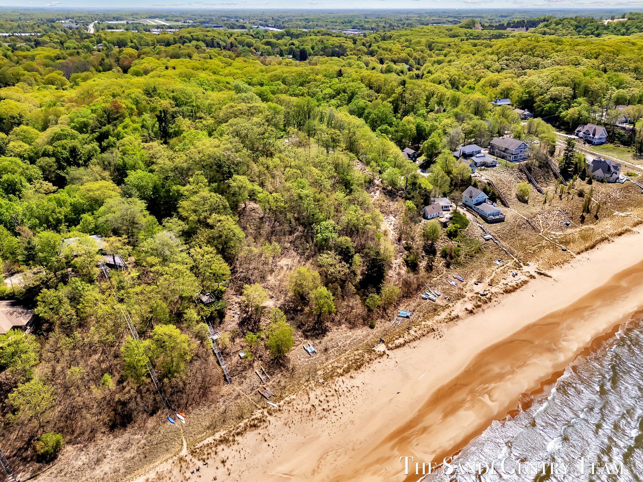 18111 Ridge Drive Grand Haven, MI 49417 - Photo 13 of 24 22-DJI_20250516120705_0428_D