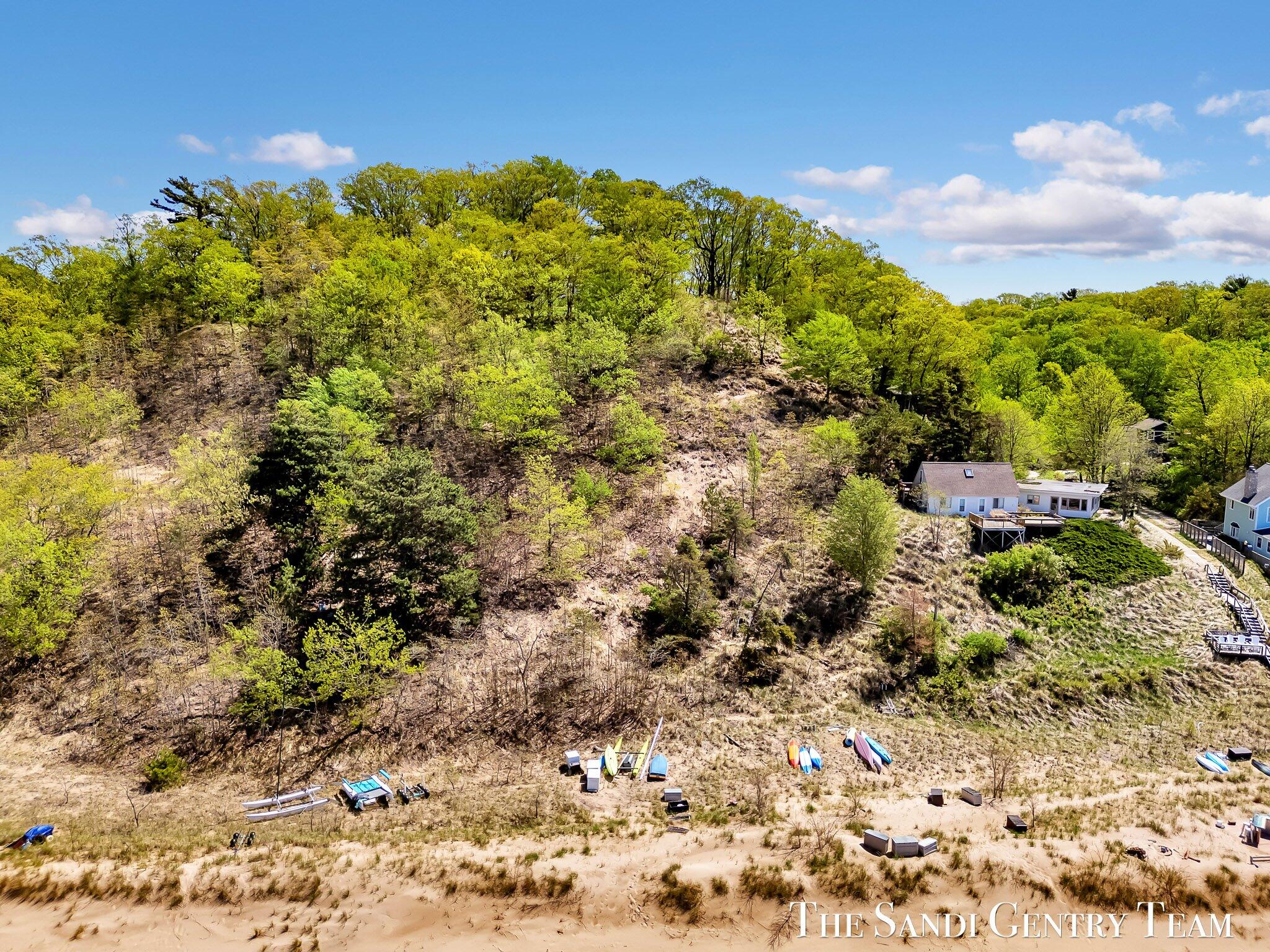 18111 Ridge Drive Grand Haven, MI 49417 - Photo 16 of 24 18-DJI_20250516120447_0401_D