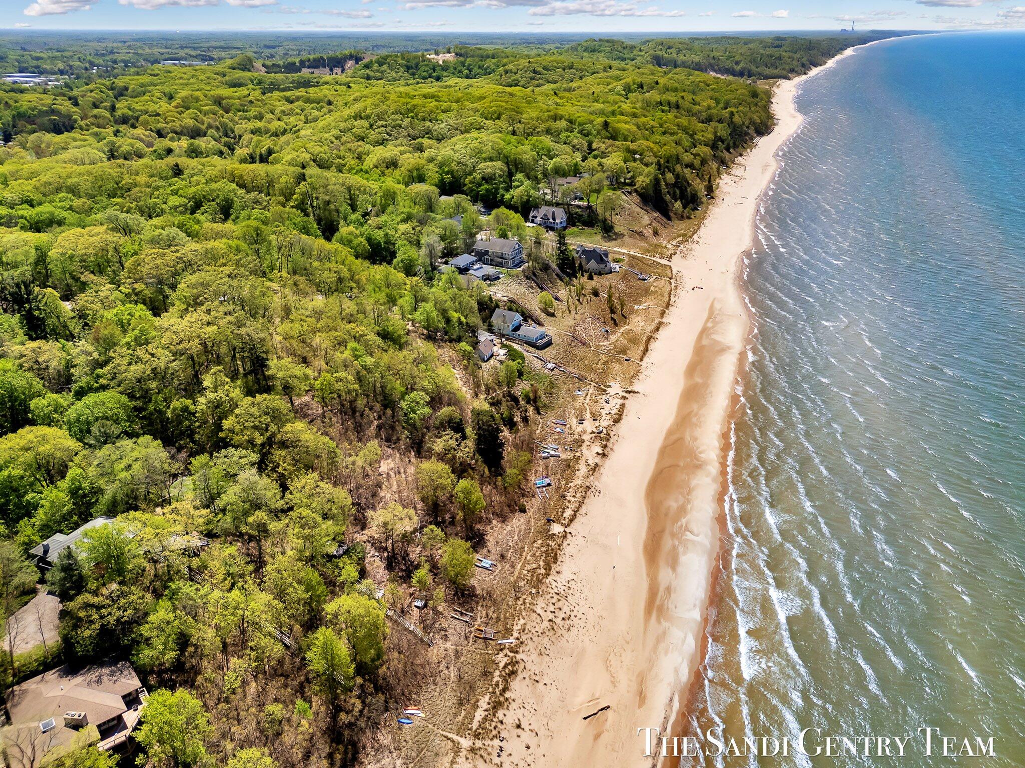 18111 Ridge Drive Grand Haven, MI 49417 - Photo 10 of 24 23-DJI_20250516120718_0431_D