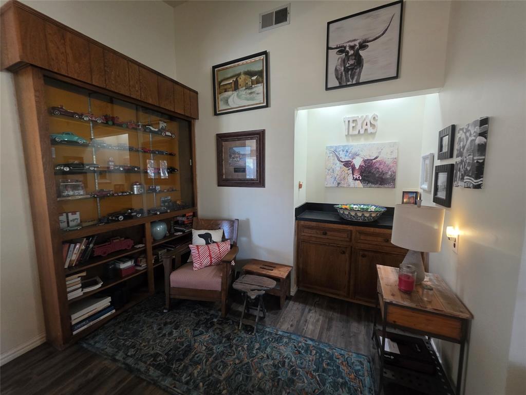 1301 Cliff Drive Graham, TX 76450 - Photo 12 of 38 a room with furniture