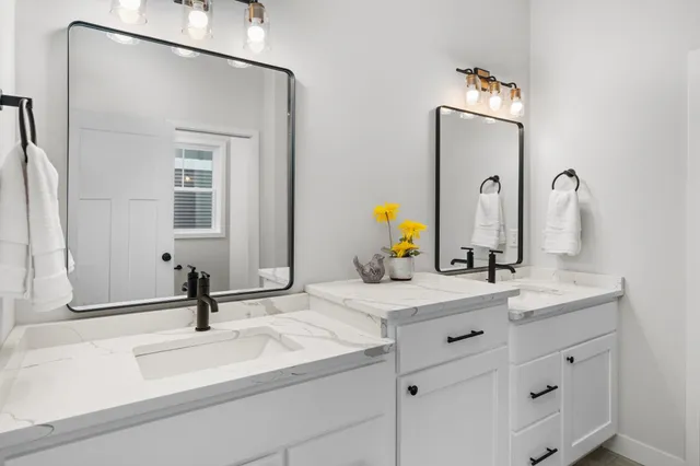 $819,900 | 4090 Hanover Drive, DeForest, WI 53532