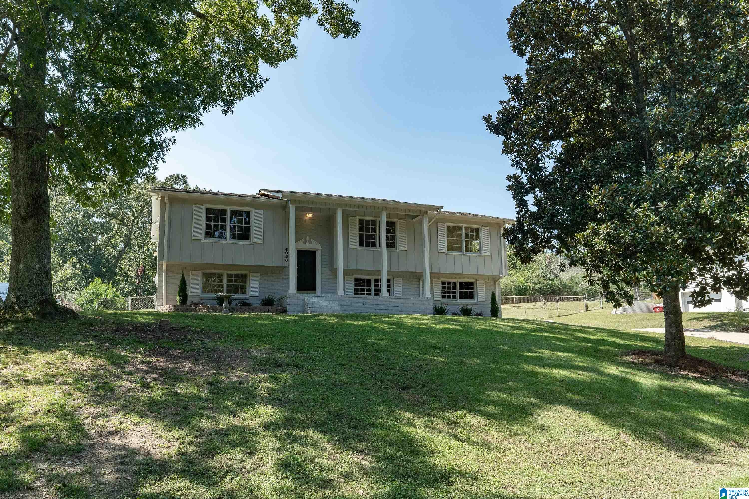 6058 Knob Knoster Road Pinson, AL 35126 - Photo 2 of 33