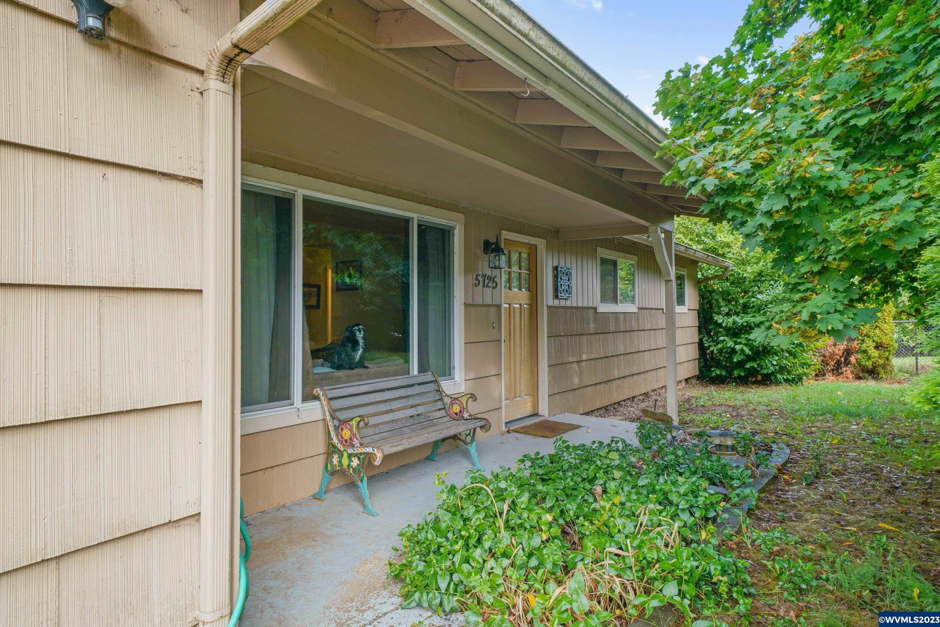 5725 Skyline Road South Salem, OR 97306 - Photo 5 of 42 Gallery Image 5