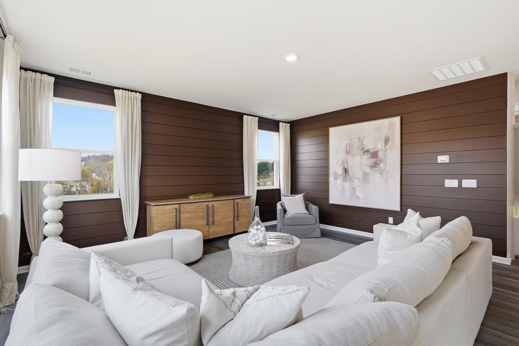 105 Jillian Lane Penn Laird, VA 22846 - Photo 9 of 35 a living room with furniture