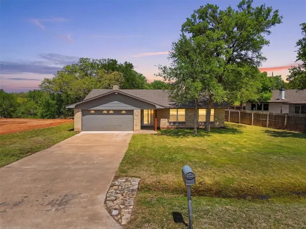 $335,000 | 6106 Laredo Court, Granbury, TX 76049