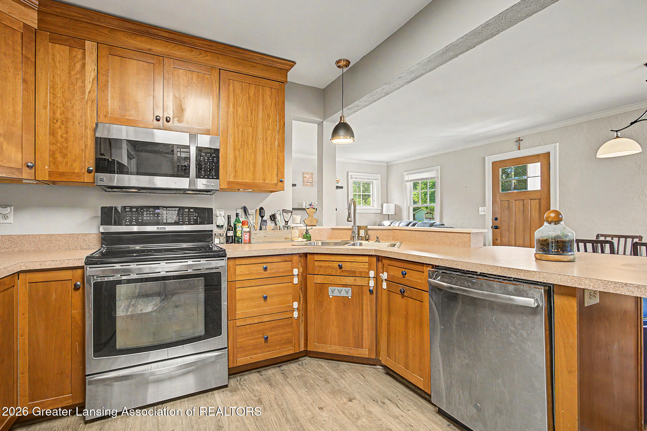 4610 Elizabeth Road Lansing, MI 48917 - Photo 13 of 38 Kitchen