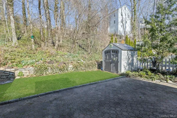 $1,000,000 | 26 Dogwood Drive, Scarsdale, NY 10583