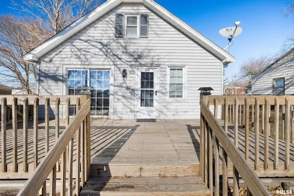 $169,000 | 513 East Moneta Avenue, Peoria Heights, IL 61616