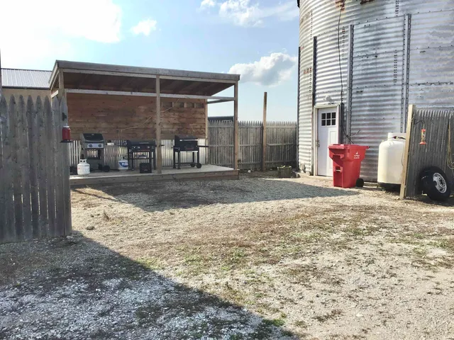 $199,900 | 279 East 750 South, Star City, IN 46985