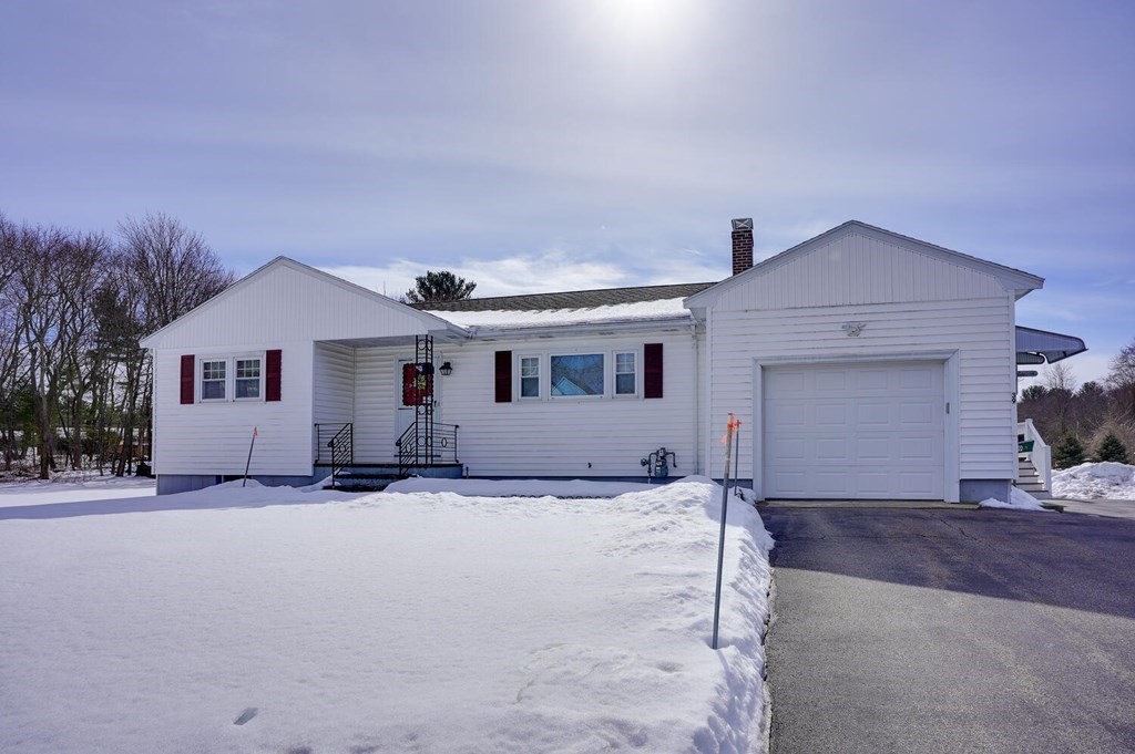 39 Mill Road Chelmsford, MA 01824 - Photo 1 of 42 Gallery Image 1