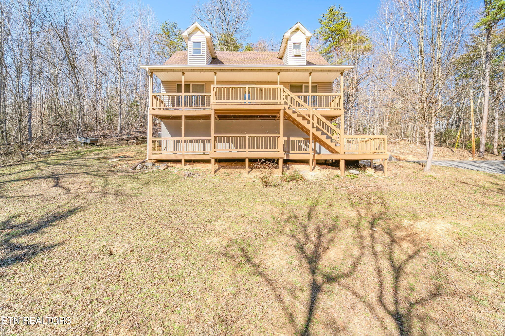 1636 Bluff Road Harriman, TN 37748 - Photo 3 of 54 Gallery Image 3