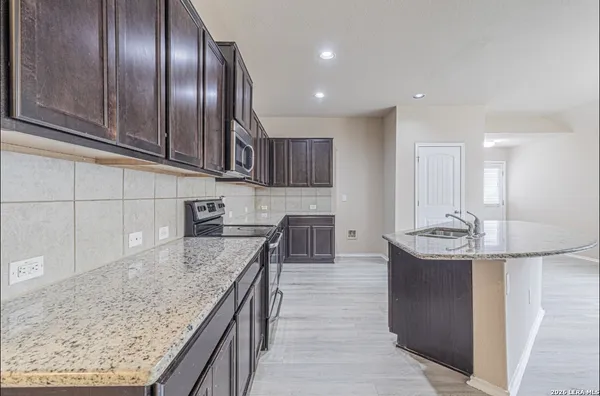 $229,900 | 7002 Pandora Way, San Antonio, TX 78252