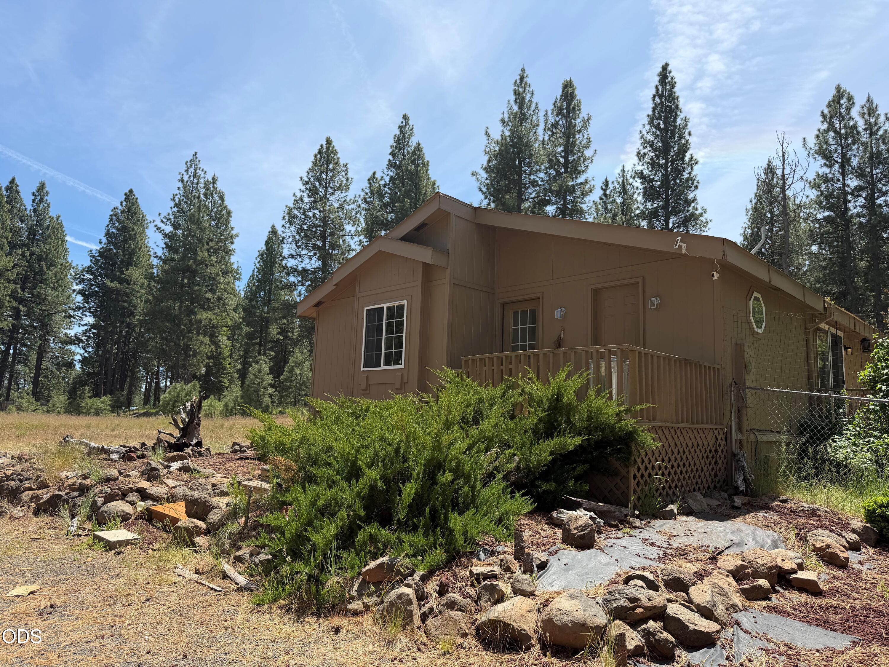 4000 Round Lake Road, Unit SPC 4 Klamath Falls, OR 97601 - Photo 1 of 36
