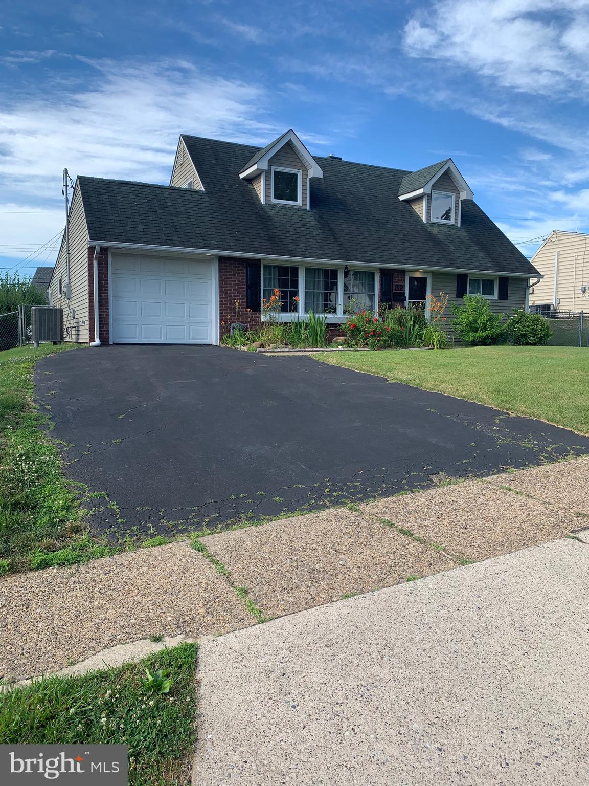 32 Cable Road Levittown, PA 19057 - Photo 1 of 10