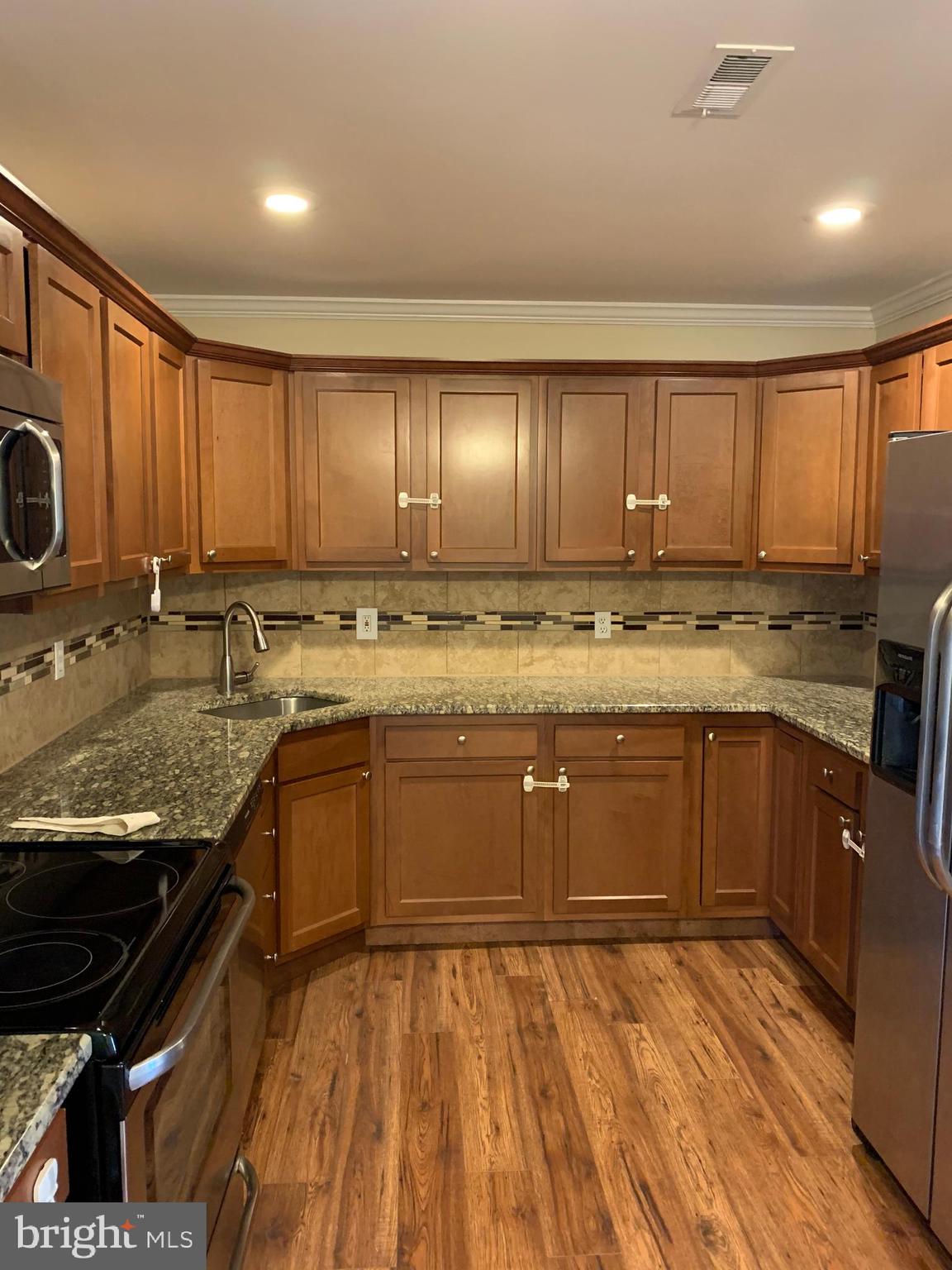 32 Cable Road Levittown, PA 19057 - Photo 2 of 10