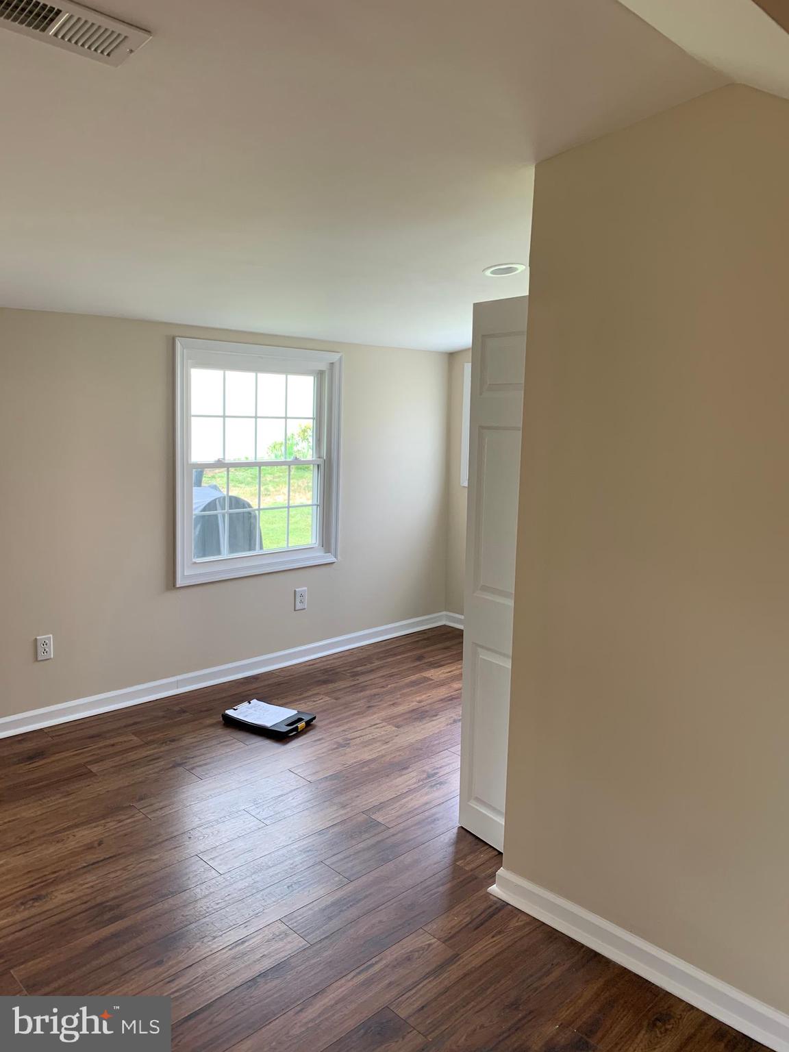 32 Cable Road Levittown, PA 19057 - Photo 6 of 10