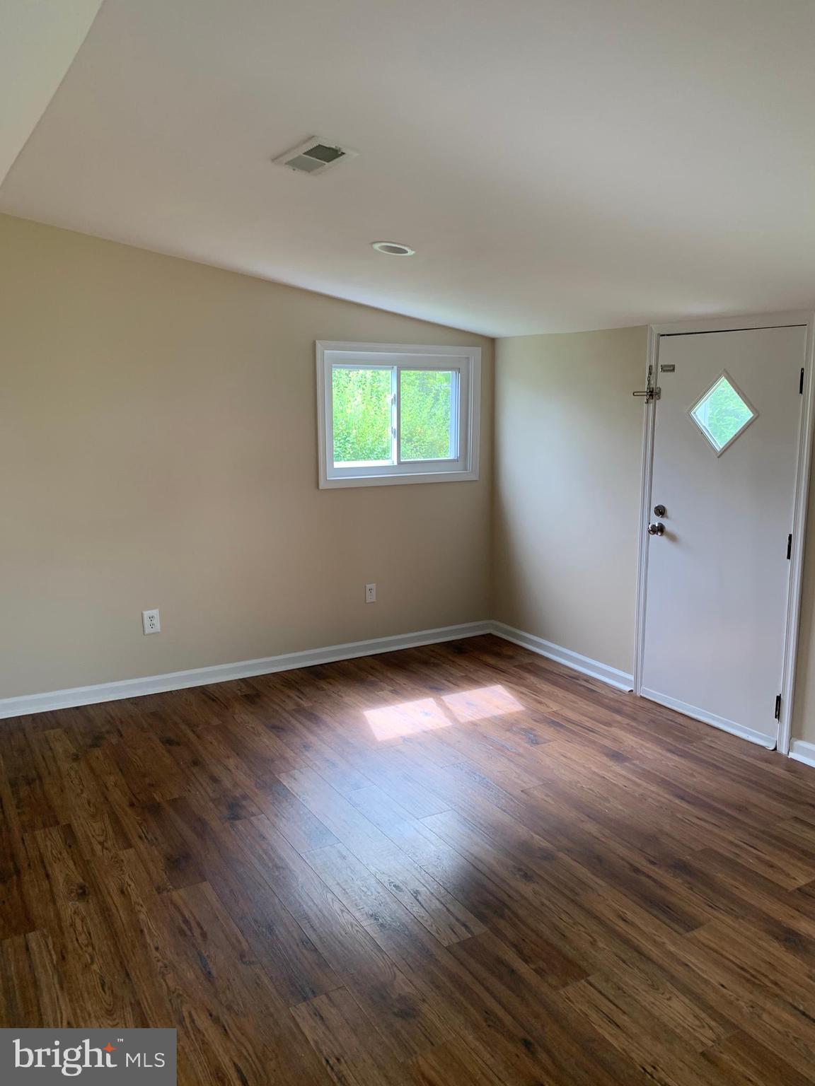 32 Cable Road Levittown, PA 19057 - Photo 8 of 10