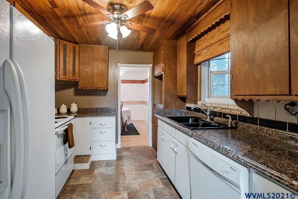 1060 Ruge Street Northwest Salem, OR 97304 - Photo 12 of 35 Gallery Image 12