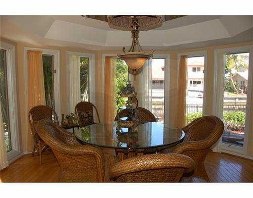549 Southwest 16th Street Boca Raton, FL 33432 - Photo 4 of 21 Dining Room