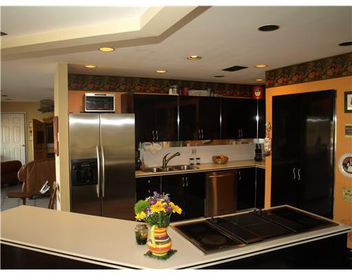 549 Southwest 16th Street Boca Raton, FL 33432 - Photo 10 of 21 Kitchen