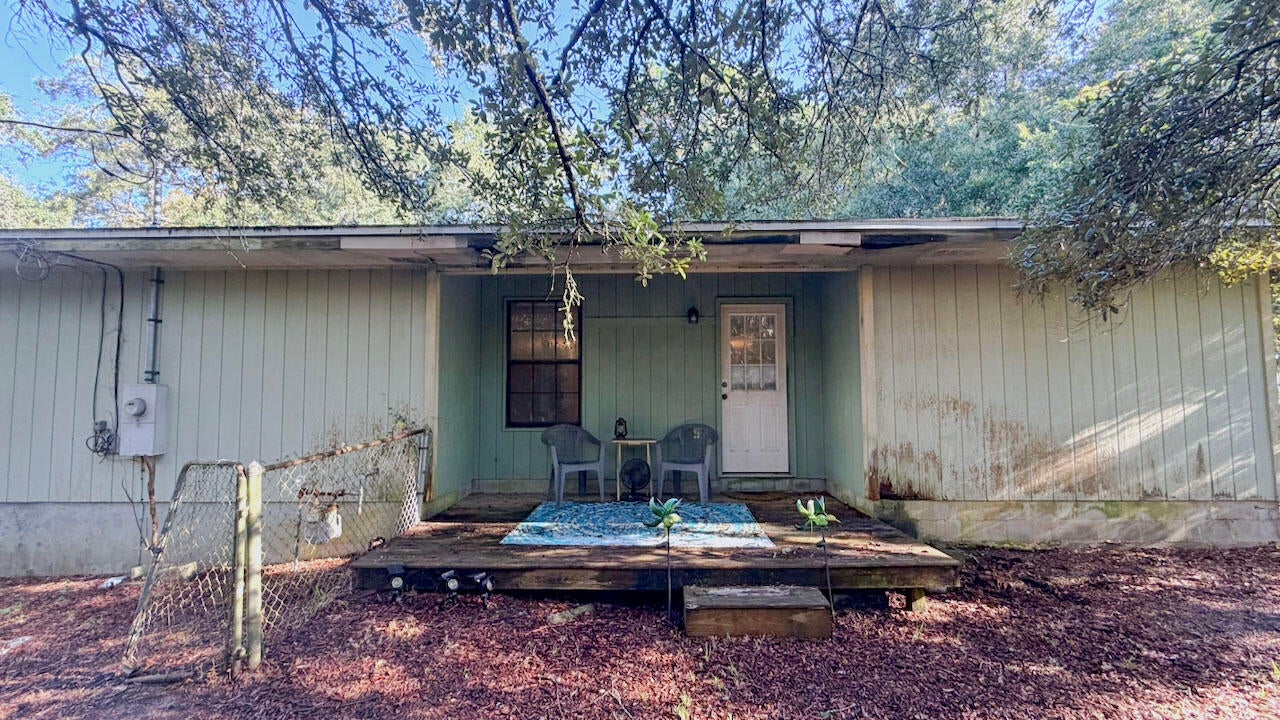 1017 Pinetree Road Mary Esther, FL 32569 - Photo 33 of 36 Gallery Image 33