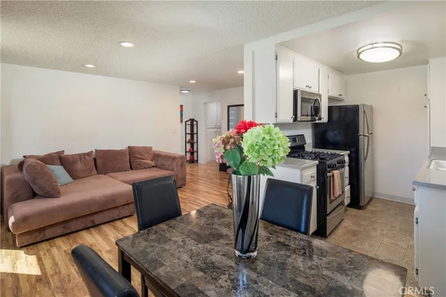 $3,500,000 | 11905 Avon Way, Los Angeles, CA 90066