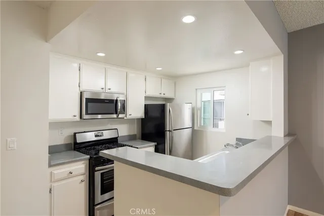 $3,500,000 | 11905 Avon Way, Los Angeles, CA 90066