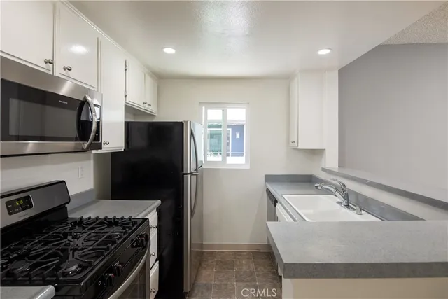 $3,500,000 | 11905 Avon Way, Los Angeles, CA 90066