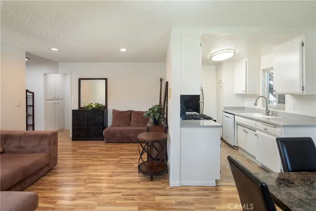 $3,500,000 | 11905 Avon Way, Los Angeles, CA 90066