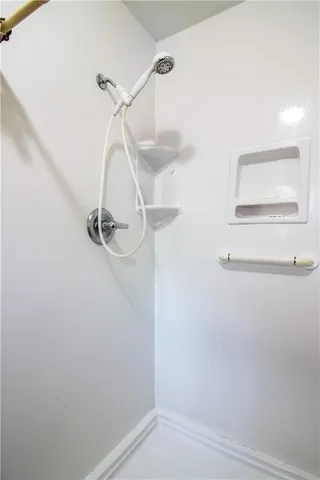 $285,000 | 6 Country Club Drive, Laplace, LA 70068