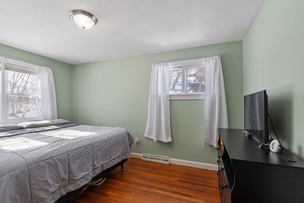 154 New Boston Road Dracut, MA 01826 - Photo 17 of 31