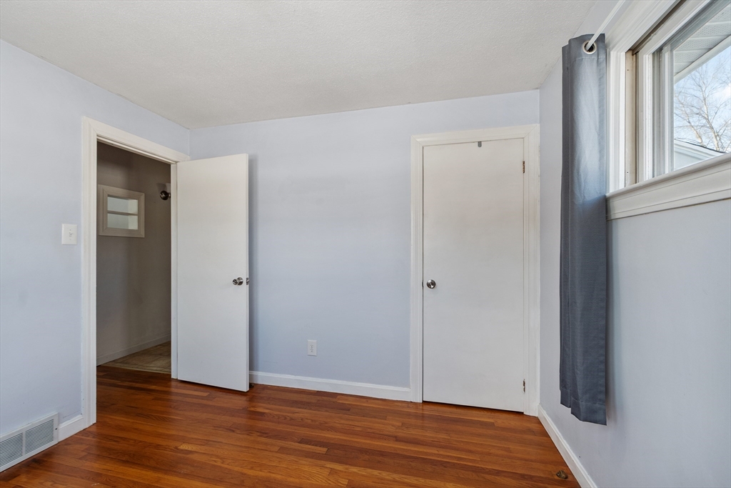 154 New Boston Road Dracut, MA 01826 - Photo 21 of 31