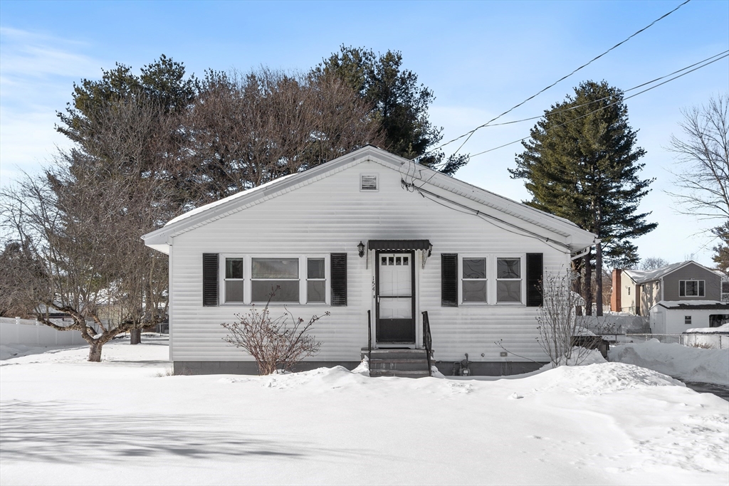 154 New Boston Road Dracut, MA 01826 - Photo 8 of 31