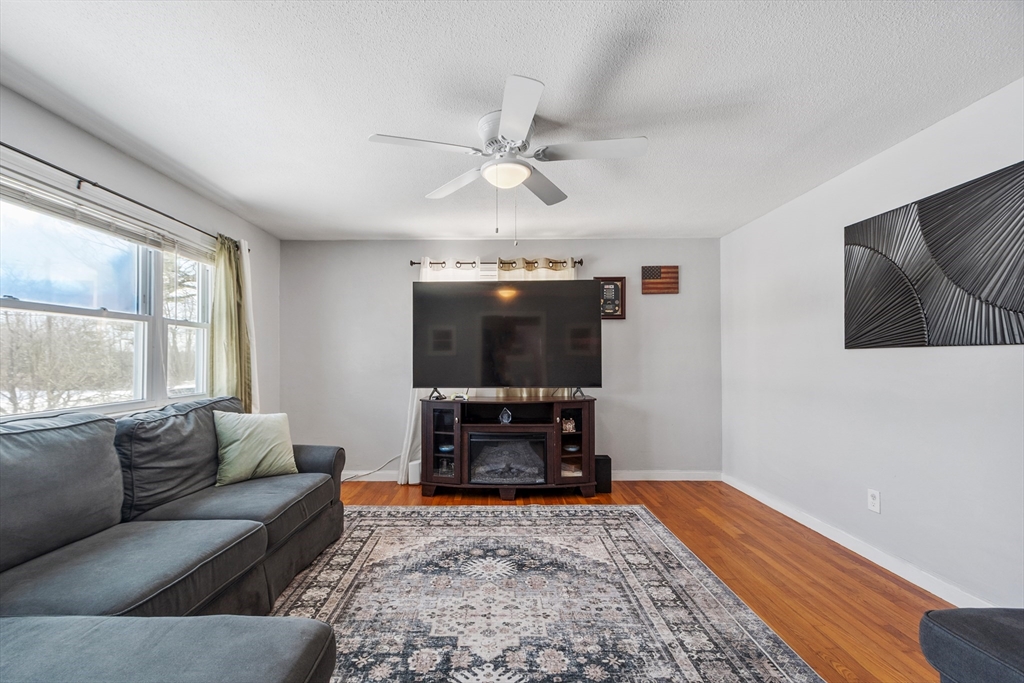 154 New Boston Road Dracut, MA 01826 - Photo 9 of 31