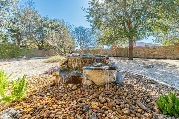 $439,000 | 1739 Oakmont Circle, New Braunfels, TX 78132