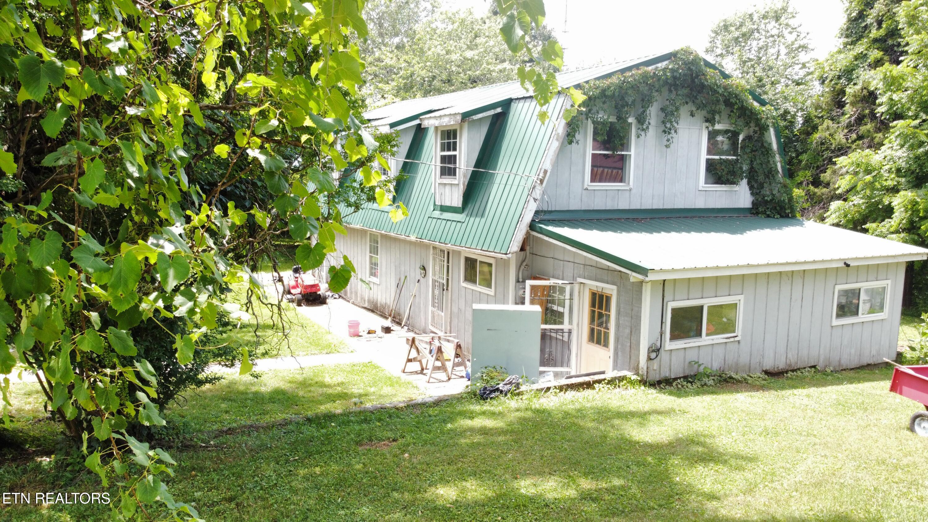 339 Dividing Ridge Road Speedwell, TN 37870 - Photo 8 of 8 339 DR Front