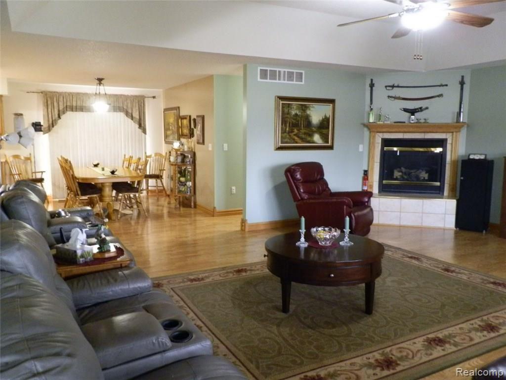 5124 Elms Road Flushing, MI 48433 - Photo 5 of 24 5124 N Elms.5